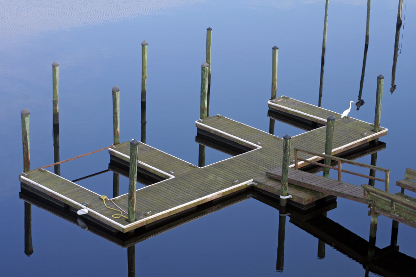 Boat Slips vs. Boat Docks | Renegar Construction, Lake 